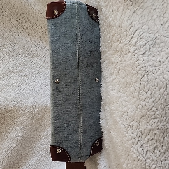 Dooney and Bourke - Picture 4 of 4